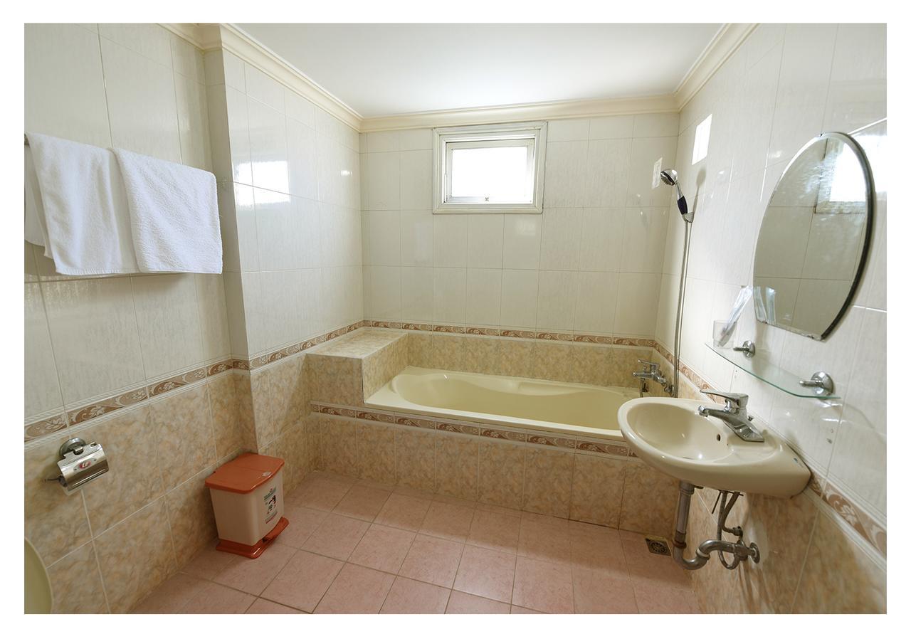 Three Palms Homestay ฮอยอัน ภายนอก รูปภาพ